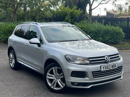 VOLKSWAGEN TOUAREG 2013 63 VOLKSWAGEN TOUAREG 3.0 V6 R-LINE