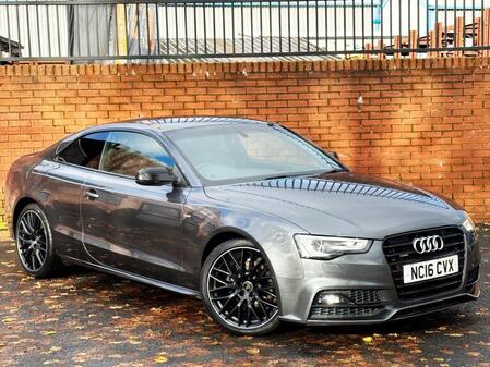 AUDI A5 2.0 TDI 40 Black Edition 