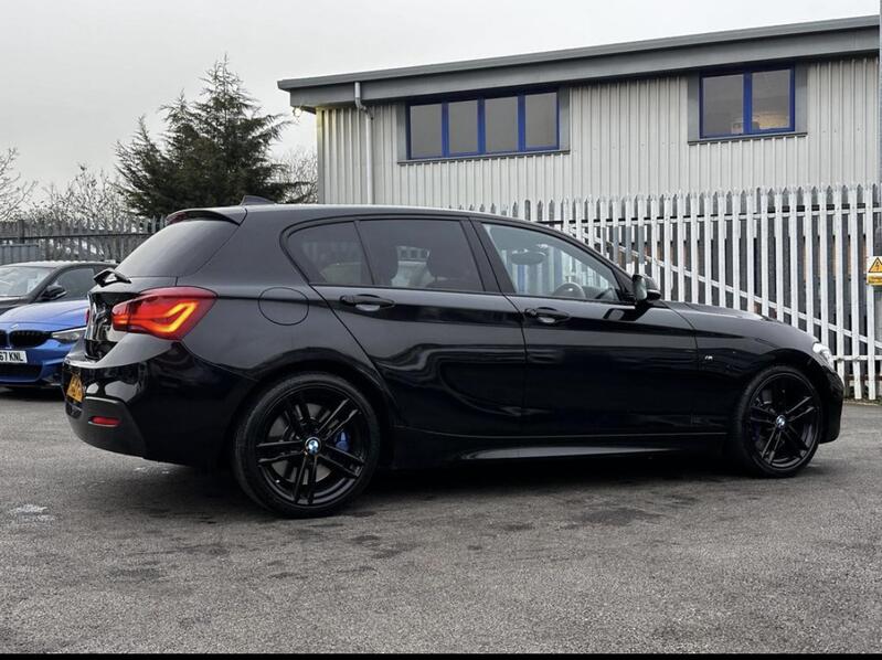 BMW 1 SERIES