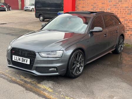 AUDI S4 3.0 TFSI V6 Black Edition 