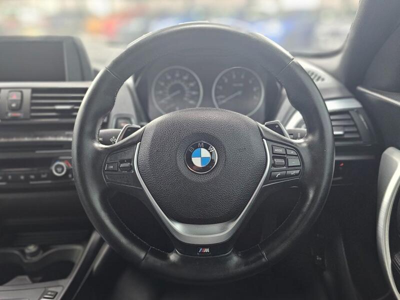 BMW 1 SERIES
