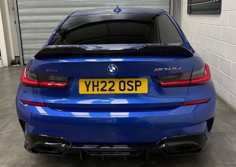 BMW 3 SERIES