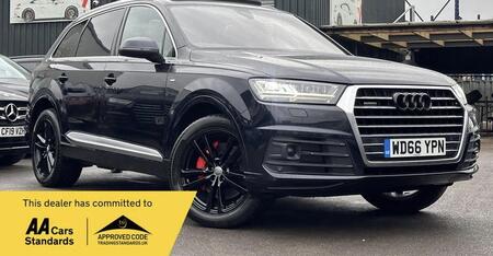 AUDI Q7 3.0 TDI V6 S line