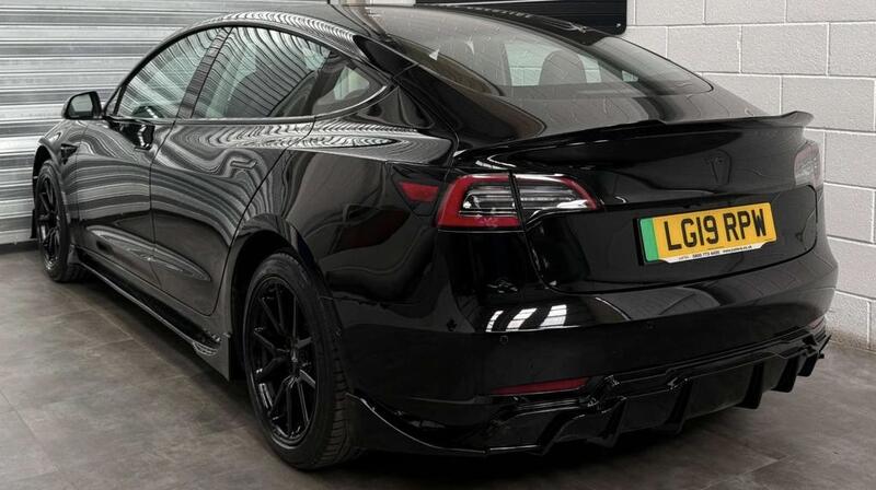 TESLA MODEL 3