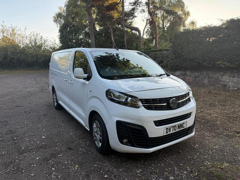 VAUXHALL VIVARO 1.5 Turbo D 2900 Sportive